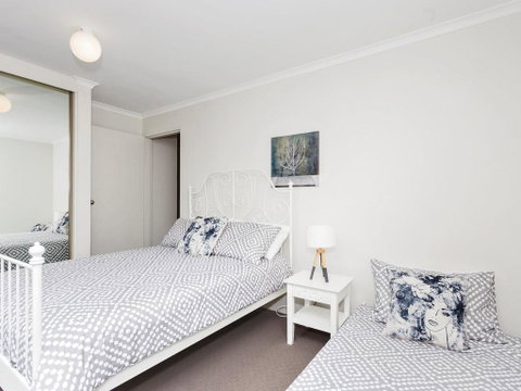 Sundowner Apartment 5 - Great Ocean Road Tourism 1