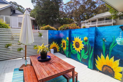 Sunflower Villa In Raffertys Resort - Great Ocean Road Tourism 0