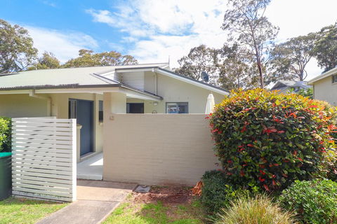 Sunflower Villa In Raffertys Resort - Great Ocean Road Tourism 1