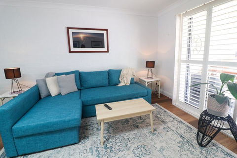 Sunflower Villa In Raffertys Resort - Great Ocean Road Tourism 3