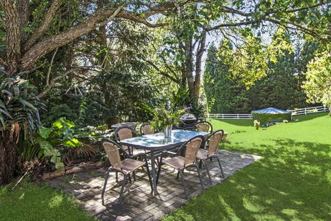 SUNNYDELL - Great Ocean Road Tourism 1