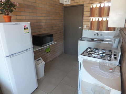 Sunrise Units - Great Ocean Road Tourism 3