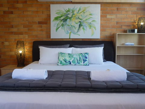 Sunseeker Motel - Great Ocean Road Tourism 0