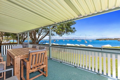 Sunset Beach House - Soldiers Point Sleeps 9 - Great Ocean Road Tourism 0