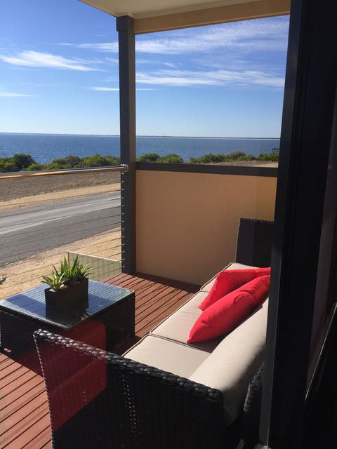 Sunset Cove Beach House - Great Ocean Road Tourism 3