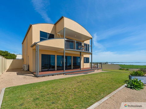 Sunset Cove Beach House - Great Ocean Road Tourism 0
