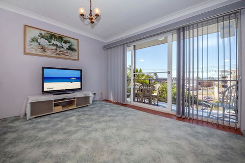 Sunset Towers, Unit 2/25 Donald Street - Great Ocean Road Tourism 0