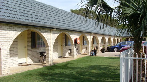 Sunshine Coast Airport Motel - Great Ocean Road Tourism 1