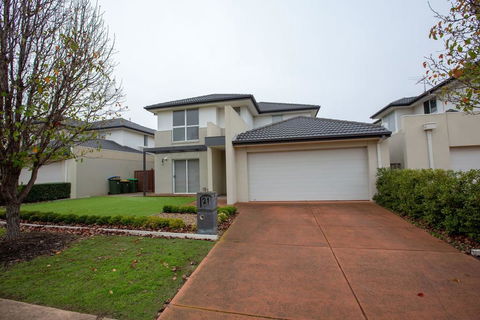 Superb Luxe 5BR House@Point Cook Near Lake - Great Ocean Road Tourism 0