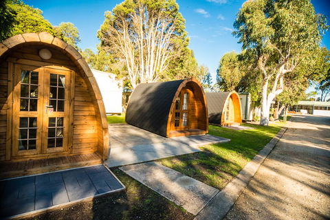 Swan Reach Holiday Park - Great Ocean Road Tourism 0