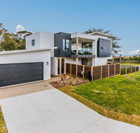 SWEEPING VIEWS - FREE WIFI  NETFLIX - PET FRIENDLY OUTSIDE ONLY - Great Ocean Road Tourism