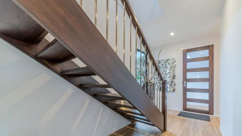 SWEEPING VIEWS - FREE WIFI & NETFLIX - PET FRIENDLY (OUTSIDE ONLY) - Great Ocean Road Tourism 2