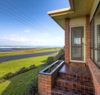 Swimmers' Rest - uninterrupted panoramic ocean views - Great Ocean Road Tourism