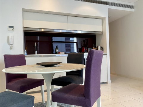 Sydney CBD Central Location - Spacious Apartment - Parking - Pool - Gym - Best Location - Great Ocean Road Tourism 2
