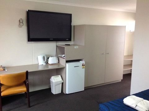 Tannum Sands Hotel / Motel - Great Ocean Road Tourism 3