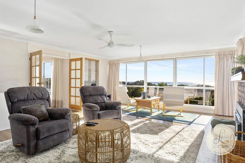 TASSIE SEASIDE SERENITY - L'Abode Accommodation - Great Ocean Road Tourism 0