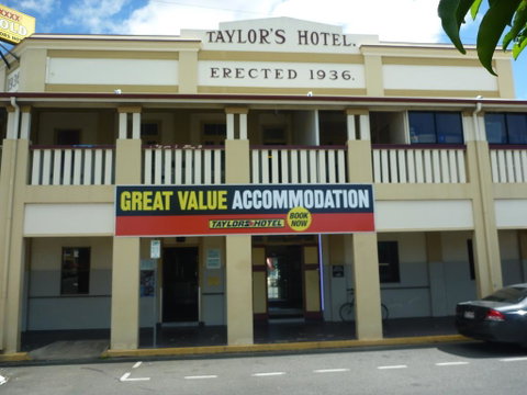 Taylors Hotel - Great Ocean Road Tourism 0