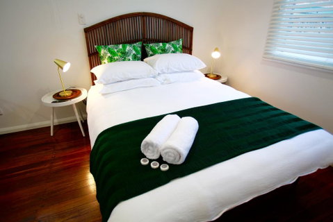 Tea Gardens Hotel - Great Ocean Road Tourism 0