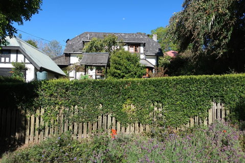 Ted And Stellas On Tamborine - Great Ocean Road Tourism 0