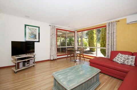 Tennessee Hill Cottage - Great Ocean Road Tourism 3