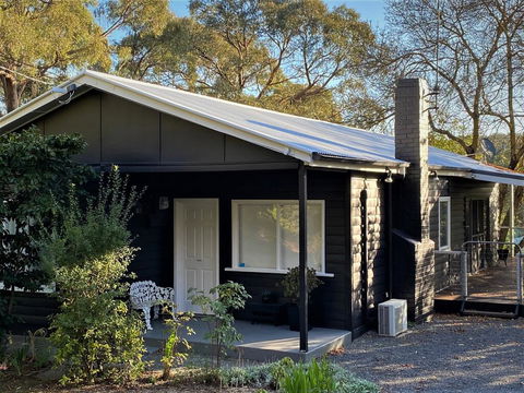 The Apple Tree - Great Ocean Road Tourism 0