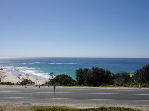 The Barn 2 Upstairs - Great Ocean Road Tourism 0
