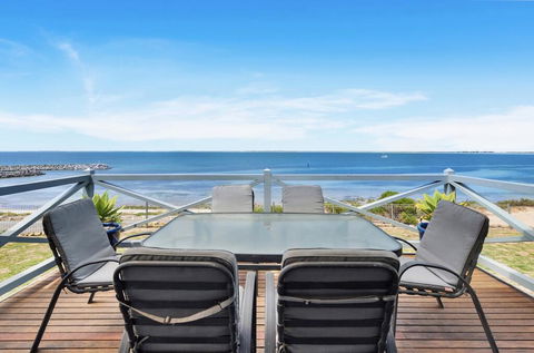 The Beach House - Point Turton - Great Ocean Road Tourism 0