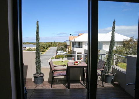The Beach House At Bayside - Great Ocean Road Tourism 1