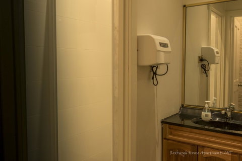 Roxburgh House Apartments - Great Ocean Road Tourism 2
