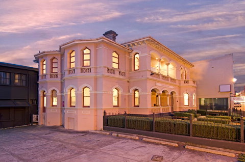 Roxburgh House Apartments - Great Ocean Road Tourism 10