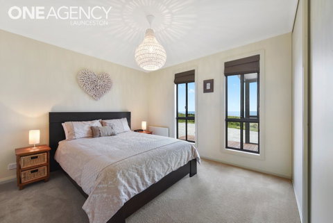 Seaspray - Great Ocean Road Tourism 9
