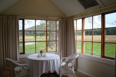 Buttons Cottage For Canyon & Rain Forest Walks With In House Dining - Great Ocean Road Tourism 24