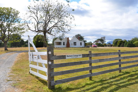 Buttons Cottage For Canyon & Rain Forest Walks With In House Dining - Great Ocean Road Tourism 1