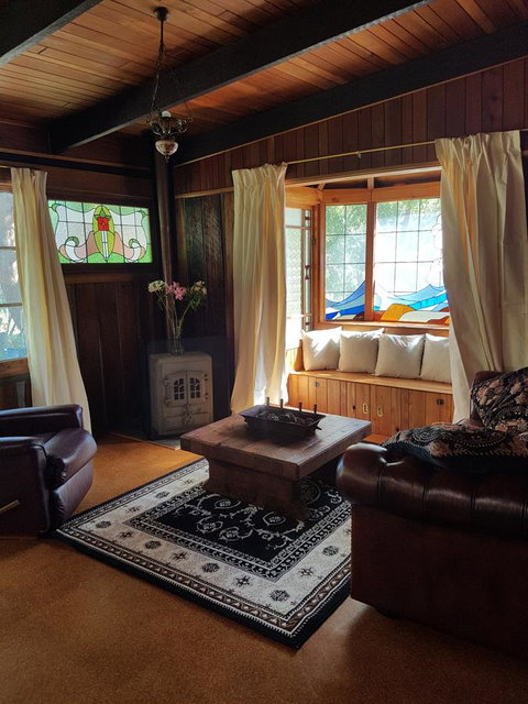 Whispering Hills Retreat - Great Ocean Road Tourism 0