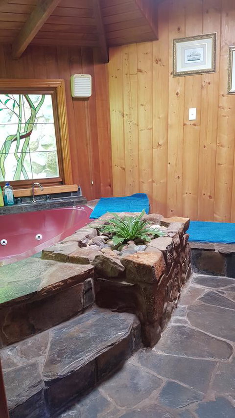 Whispering Hills Retreat - Great Ocean Road Tourism 9