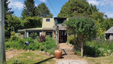 Whispering Hills Retreat - Great Ocean Road Tourism 1