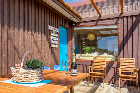 Aqua Beachfront! - Great Ocean Road Tourism 1