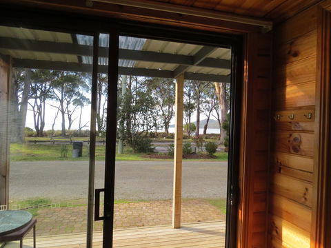 Captain Cook Holiday Park - Great Ocean Road Tourism 13