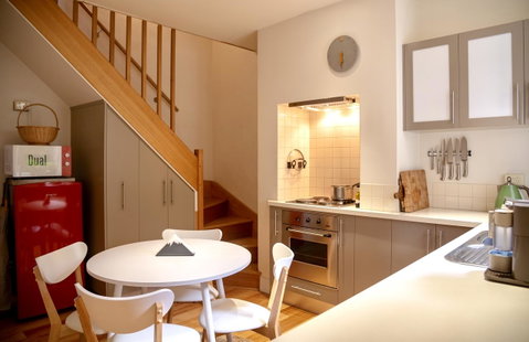 Lotus Gogh Apartment - Great Ocean Road Tourism 8