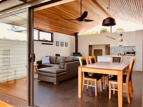 Omaroo House - Panoramic Water Views - Great Ocean Road Tourism 4
