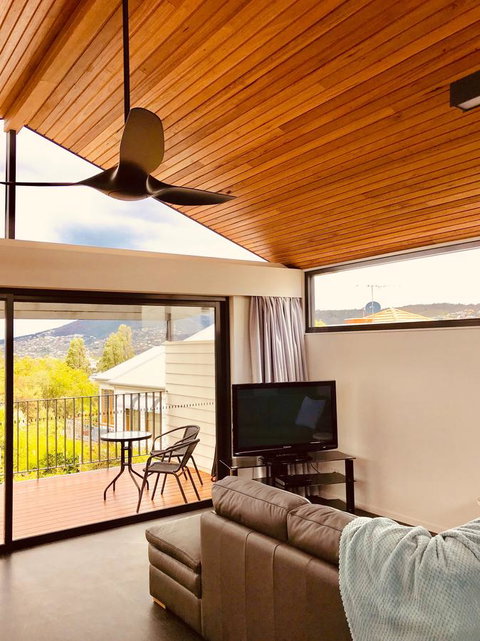 Omaroo House - Panoramic Water Views - Great Ocean Road Tourism 8