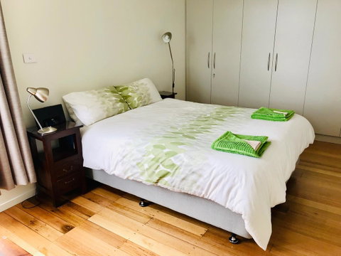 Omaroo House - Panoramic Water Views - Great Ocean Road Tourism 24