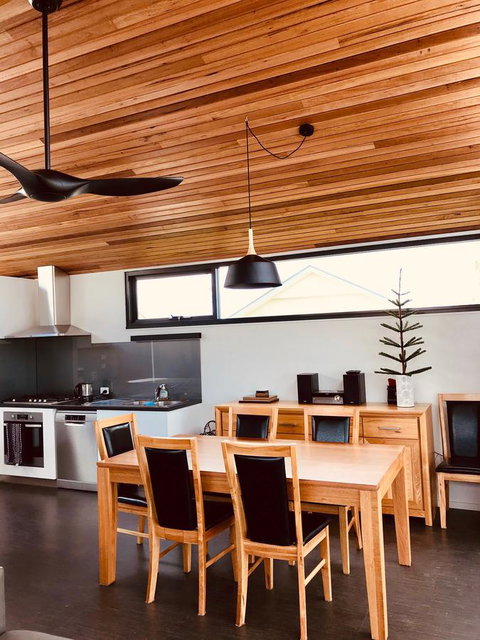 Omaroo House - Panoramic Water Views - Great Ocean Road Tourism 19