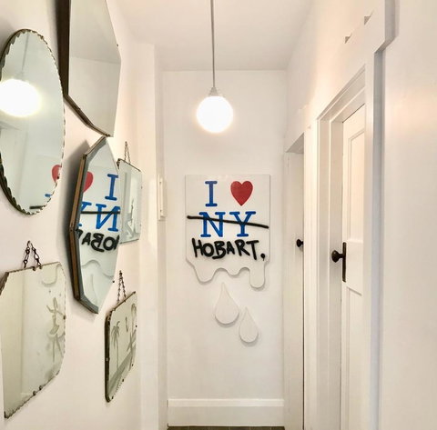 Devine Stays - Rupert #1 NOHO Art Apartment - Great Ocean Road Tourism 3