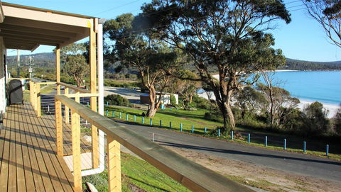 KINGFISHER COTTAGE Beachfront At The Binalong Bay - Great Ocean Road Tourism 8