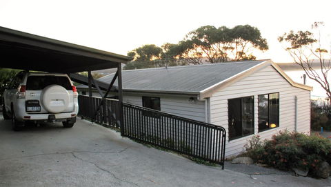KINGFISHER COTTAGE Beachfront At The Binalong Bay - Great Ocean Road Tourism 21