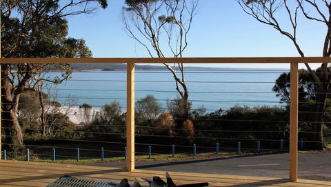 KINGFISHER COTTAGE Beachfront At The Binalong Bay - Great Ocean Road Tourism 6