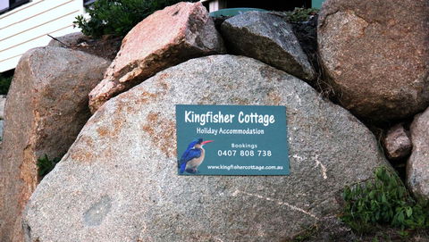 KINGFISHER COTTAGE Beachfront At The Binalong Bay - Great Ocean Road Tourism 15