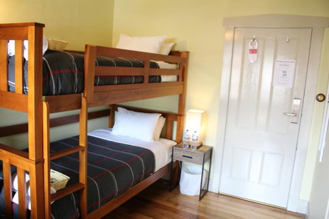 The Tasmanian Inn - Great Ocean Road Tourism 23