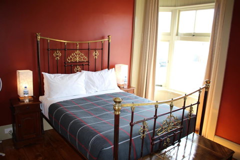 The Tasmanian Inn - Great Ocean Road Tourism 21